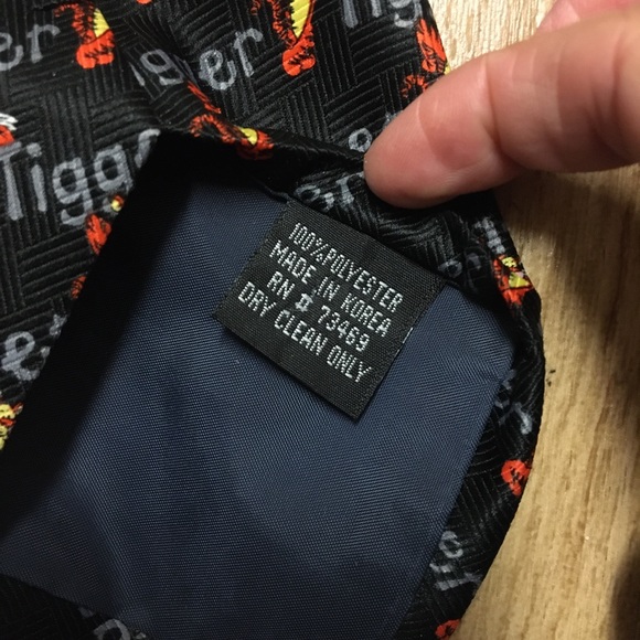 Vintage Disney Winnie The Pooh Tigger Necktie - Picture 5 of 6